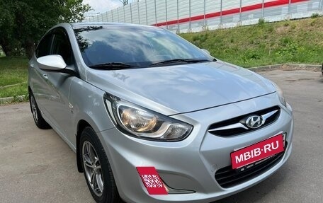 Hyundai Solaris II рестайлинг, 2014 год, 785 000 рублей, 2 фотография
