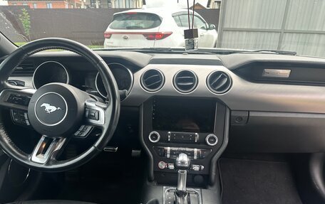 Ford Mustang VI рестайлинг, 2017 год, 2 800 000 рублей, 9 фотография