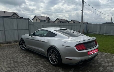 Ford Mustang VI рестайлинг, 2017 год, 2 800 000 рублей, 3 фотография