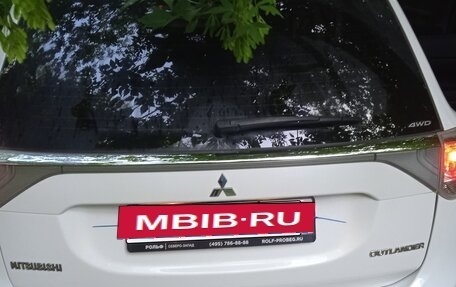 Mitsubishi Outlander III рестайлинг 3, 2012 год, 1 500 000 рублей, 2 фотография