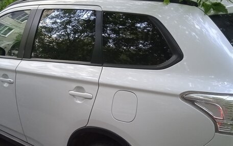 Mitsubishi Outlander III рестайлинг 3, 2012 год, 1 500 000 рублей, 6 фотография