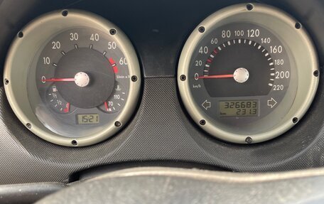 Volkswagen Polo III рестайлинг, 2001 год, 235 000 рублей, 7 фотография
