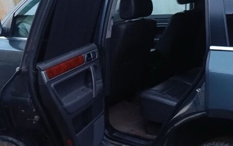 Volkswagen Touareg III, 2005 год, 550 000 рублей, 9 фотография