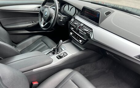 BMW 5 серия, 2019 год, 2 000 000 рублей, 4 фотография