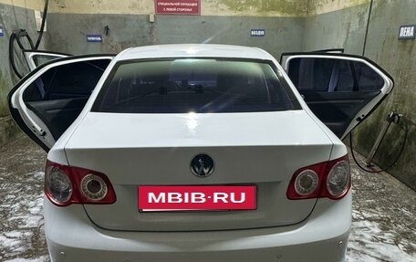 Volkswagen Jetta VI, 2006 год, 500 000 рублей, 2 фотография