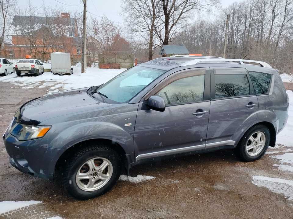 Mitsubishi Outlander II, 2007 год, 1 050 000 рублей, 21 фотография