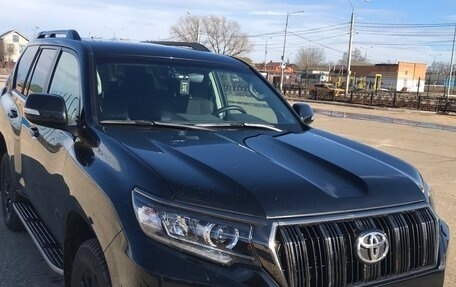 Toyota Land Cruiser Prado 150 рестайлинг 2, 2021 год, 8 500 000 рублей, 1 фотография