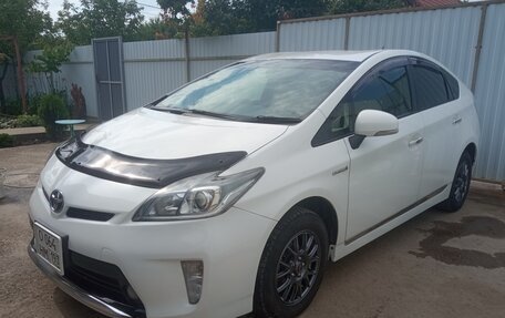 Toyota Prius, 2014 год, 1 330 000 рублей, 2 фотография