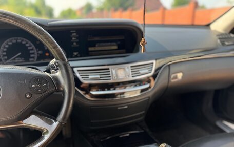Mercedes-Benz S-Класс, 2012 год, 1 850 000 рублей, 10 фотография