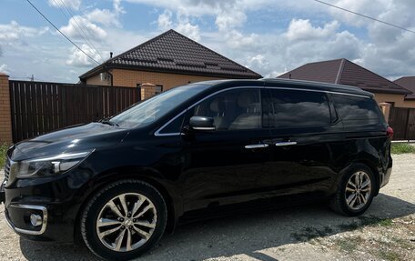 KIA Carnival III, 2017 год, 2 600 000 рублей, 5 фотография