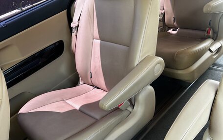 KIA Carnival III, 2017 год, 2 600 000 рублей, 23 фотография