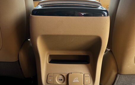 KIA Carnival III, 2017 год, 2 600 000 рублей, 22 фотография
