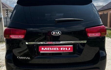 KIA Carnival III, 2017 год, 2 600 000 рублей, 7 фотография