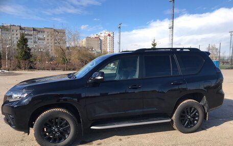 Toyota Land Cruiser Prado 150 рестайлинг 2, 2021 год, 8 500 000 рублей, 7 фотография