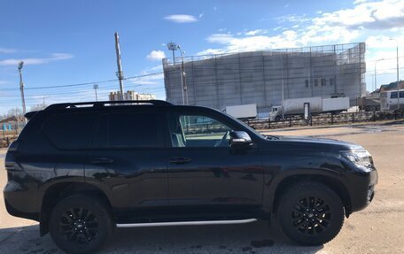 Toyota Land Cruiser Prado 150 рестайлинг 2, 2021 год, 8 500 000 рублей, 3 фотография