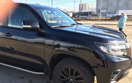 Toyota Land Cruiser Prado 150 рестайлинг 2, 2021 год, 8 500 000 рублей, 12 фотография