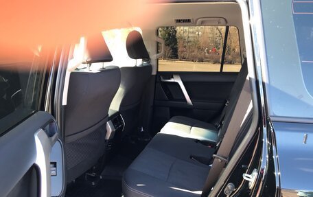 Toyota Land Cruiser Prado 150 рестайлинг 2, 2021 год, 8 500 000 рублей, 19 фотография