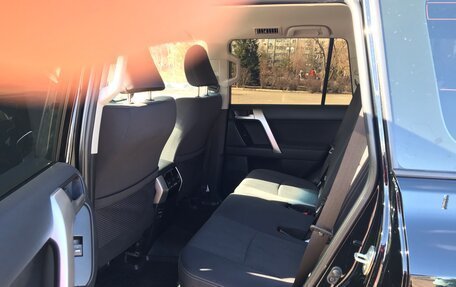Toyota Land Cruiser Prado 150 рестайлинг 2, 2021 год, 8 500 000 рублей, 18 фотография