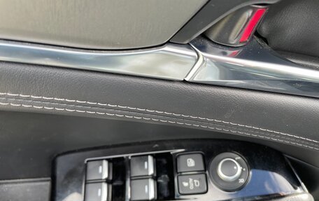 Mazda 6, 2019 год, 2 850 000 рублей, 21 фотография