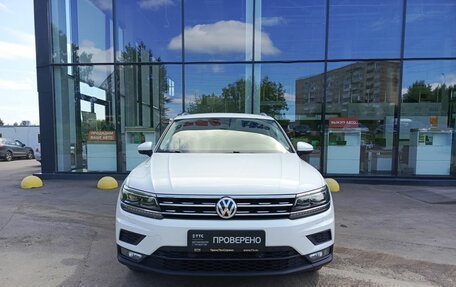 Volkswagen Tiguan II, 2017 год, 2 475 090 рублей, 2 фотография