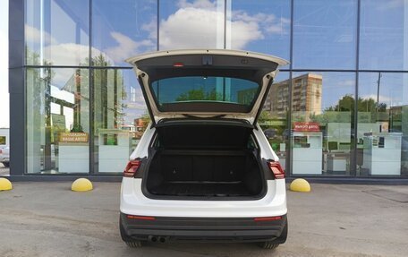 Volkswagen Tiguan II, 2017 год, 2 475 090 рублей, 12 фотография