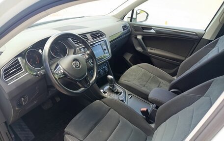 Volkswagen Tiguan II, 2017 год, 2 475 090 рублей, 20 фотография