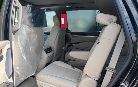 Cadillac Escalade V, 2025 год, 18 298 000 рублей, 6 фотография