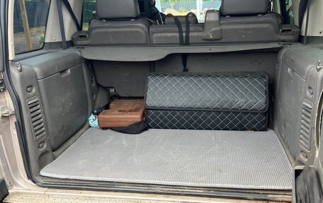 Land Rover Discovery III, 2001 год, 640 000 рублей, 7 фотография