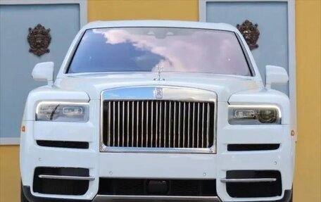 Rolls-Royce Cullinan, 2022 год, 31 500 750 рублей, 2 фотография