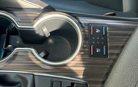 Toyota Camry, 2018 год, 3 250 000 рублей, 9 фотография