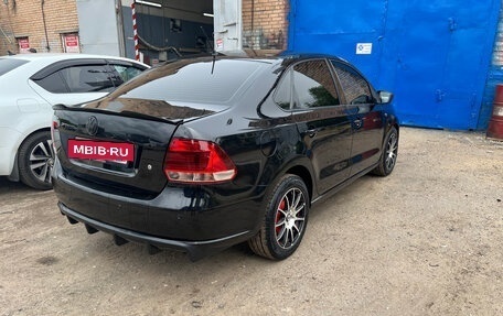 Volkswagen Polo VI (EU Market), 2012 год, 800 000 рублей, 4 фотография