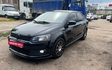 Volkswagen Polo VI (EU Market), 2012 год, 800 000 рублей, 2 фотография