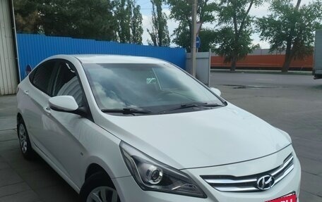 Hyundai Solaris II рестайлинг, 2014 год, 1 200 000 рублей, 3 фотография