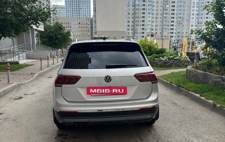 Volkswagen Tiguan II, 2018 год, 2 850 000 рублей, 6 фотография