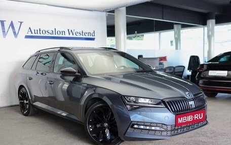 Skoda Superb III рестайлинг, 2021 год, 4 960 000 рублей, 3 фотография