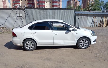 Volkswagen Polo VI (EU Market), 2011 год, 500 000 рублей, 2 фотография