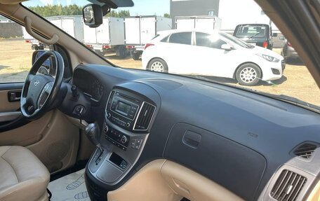 Hyundai H-1 II рестайлинг, 2019 год, 2 715 000 рублей, 10 фотография