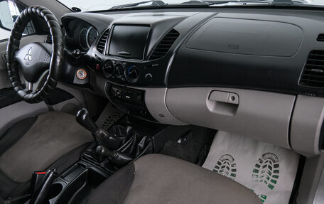 Mitsubishi L200 IV рестайлинг, 2011 год, 1 149 000 рублей, 12 фотография