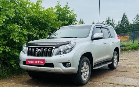 Toyota Land Cruiser Prado 150 рестайлинг 2, 2011 год, 3 100 000 рублей, 2 фотография