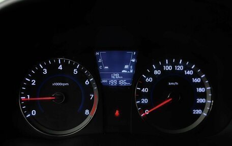Hyundai Solaris II рестайлинг, 2011 год, 599 000 рублей, 20 фотография