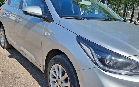 Hyundai Solaris II рестайлинг, 2017 год, 1 350 000 рублей, 2 фотография