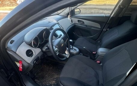 Chevrolet Cruze II, 2010 год, 550 000 рублей, 8 фотография