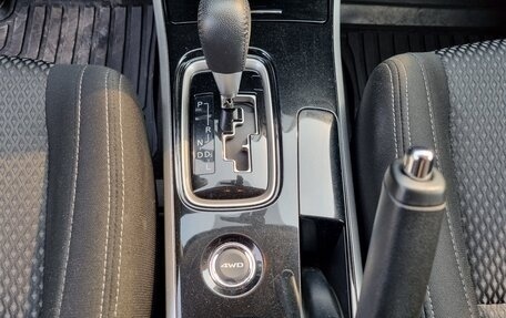 Mitsubishi Outlander III рестайлинг 3, 2018 год, 2 000 000 рублей, 13 фотография