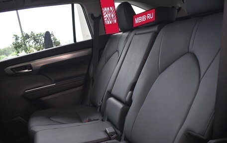 Toyota Highlander, 2025 год, 6 250 000 рублей, 23 фотография