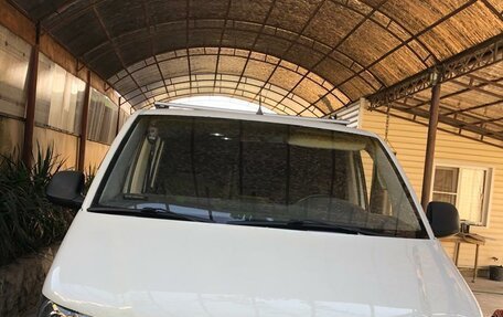Volkswagen Caravelle T5, 2006 год, 1 650 000 рублей, 5 фотография