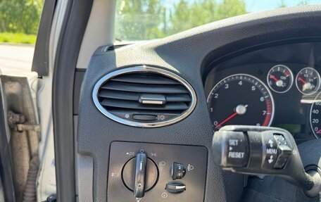 Ford Focus II рестайлинг, 2006 год, 499 000 рублей, 30 фотография