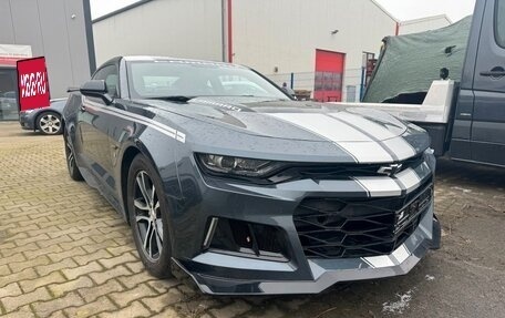 Chevrolet Camaro VI, 2022 год, 2 925 000 рублей, 2 фотография