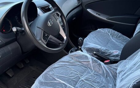 Hyundai Solaris II рестайлинг, 2015 год, 610 000 рублей, 6 фотография