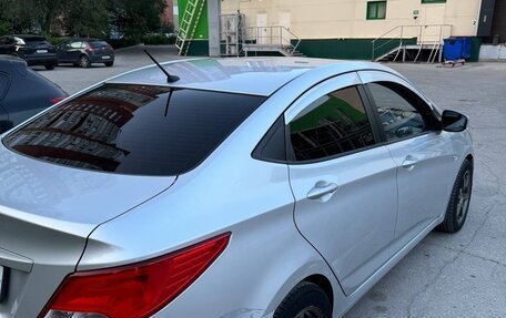 Hyundai Solaris II рестайлинг, 2015 год, 610 000 рублей, 3 фотография
