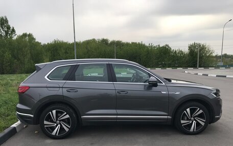 Volkswagen Touareg III, 2020 год, 4 150 000 рублей, 5 фотография